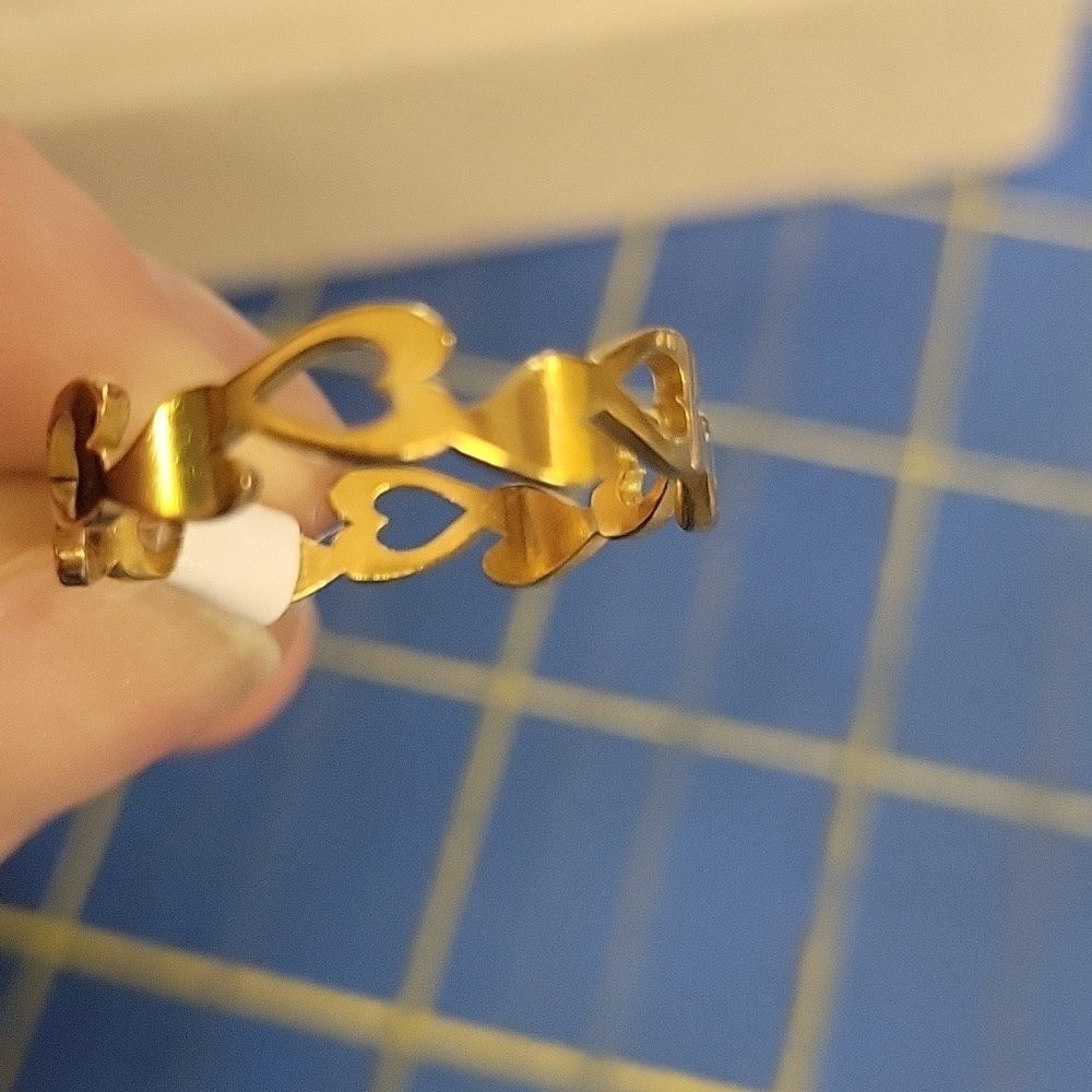 Heart Band Gold-Tone Stainless Steel Ring Size 10